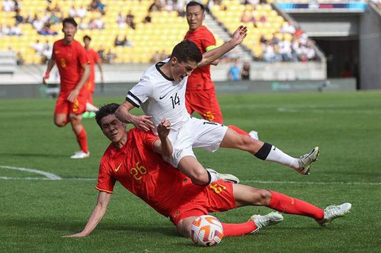 国米1-0领先博洛尼亚加时赛第21分钟，博洛尼亚的角球，利科扬尼斯开向后点，皮球在出底线前被勾了回来，别克马破门！